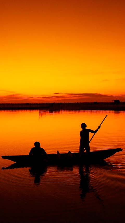 boat fishermen fishing lake sunset wallpaper background phone